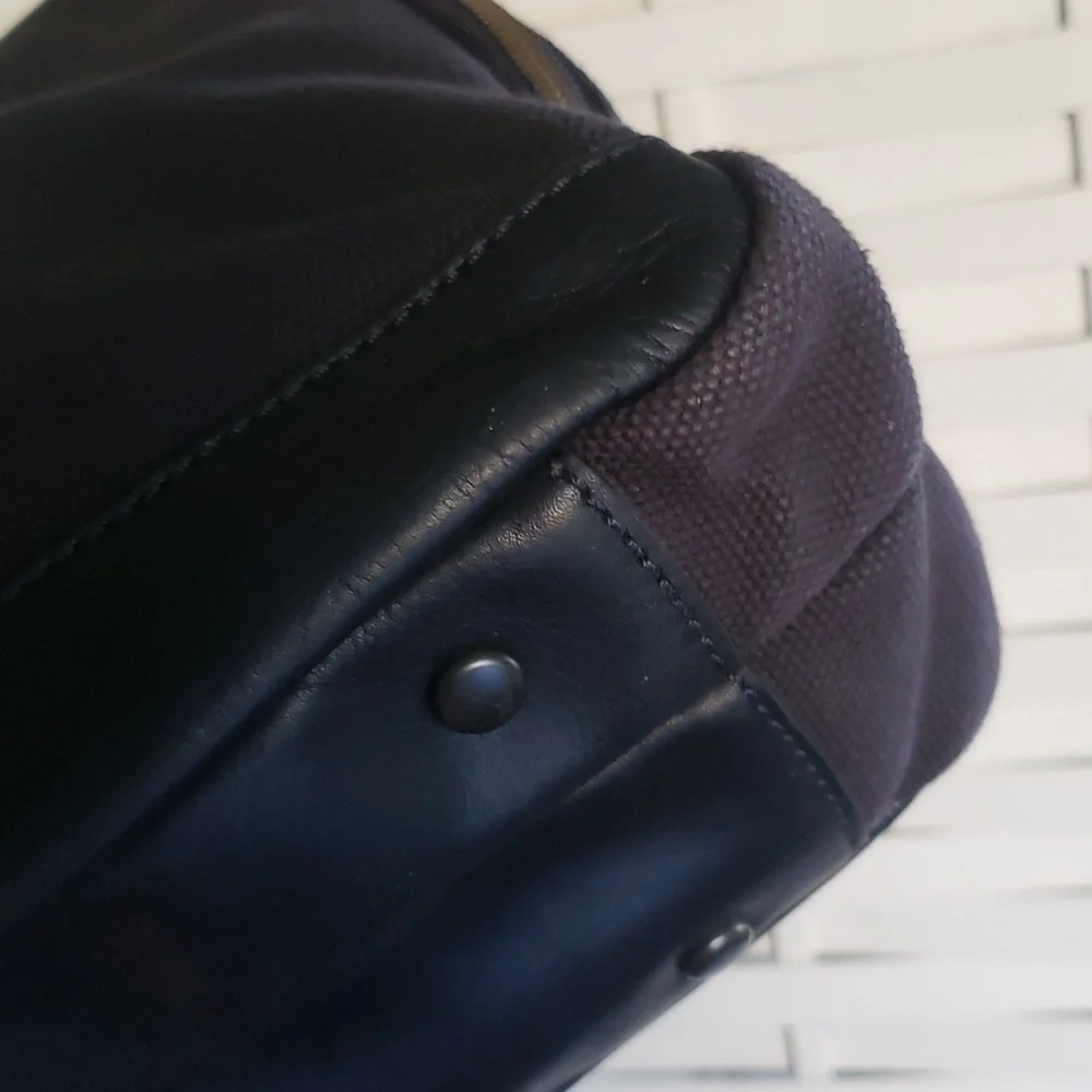 Fossil black canvas messages bag